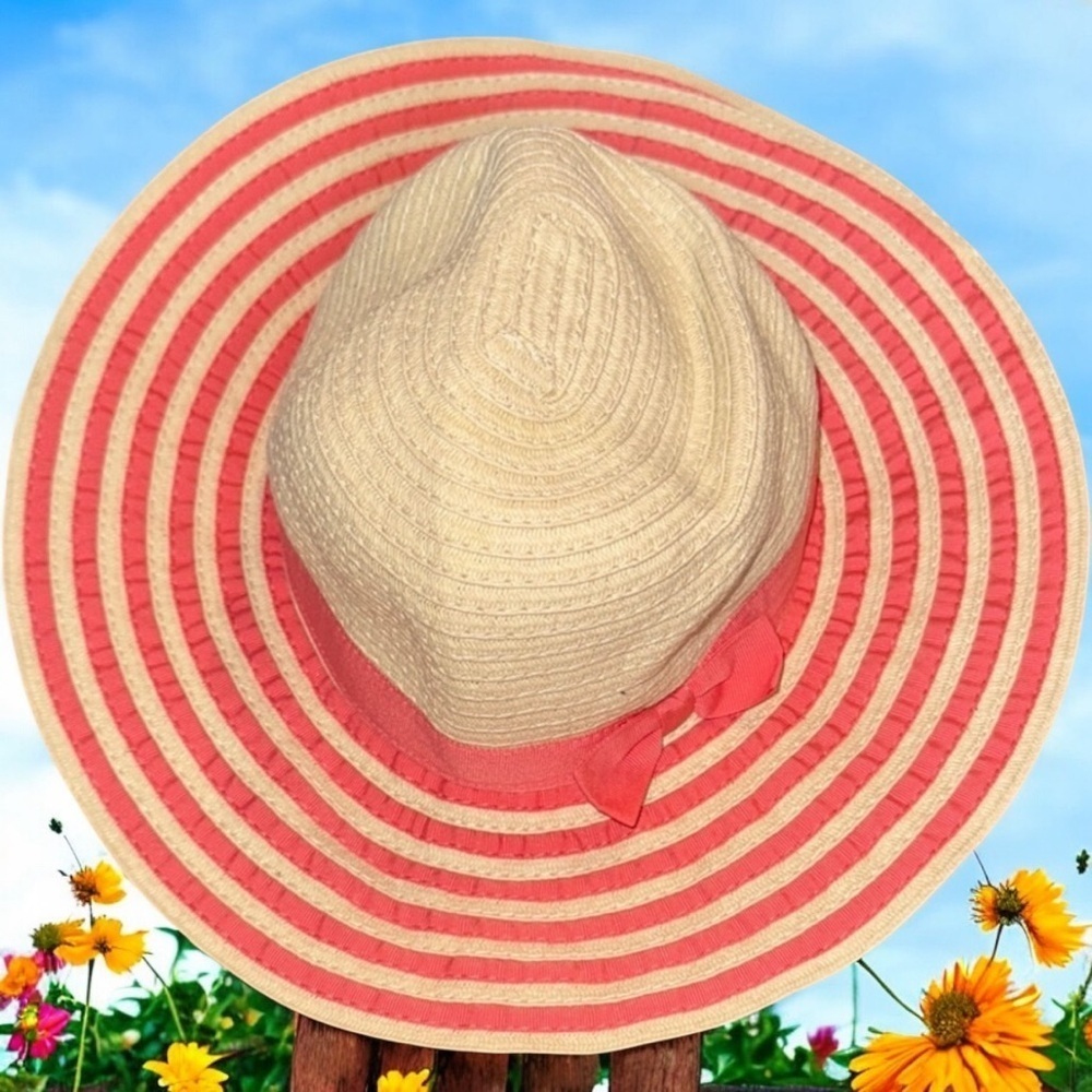 🌺Crazy 8 Striped Cream and Pink Sun Hat